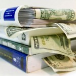7 Things You Can Do To Save on Textbooks - Image: Unigo.com
