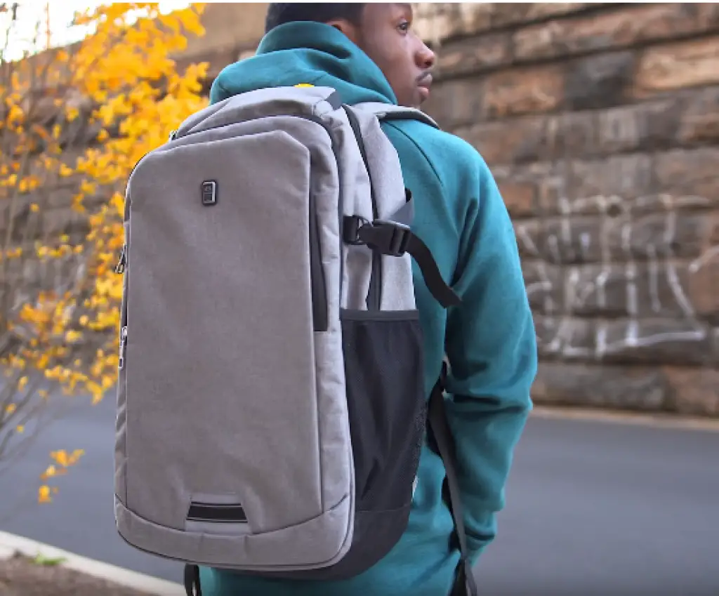 The BEST Gadget Backpacks College Dorm Essentials